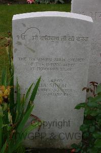 Lillers Communal Cemetery - Uda Singh, 